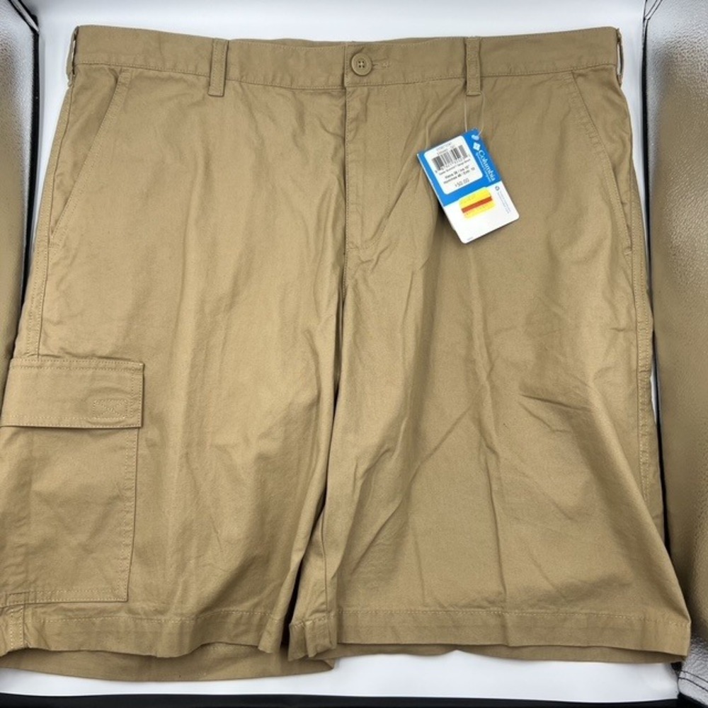 Columbia Men's 10" Cedar Summit Cargo Tan Khaki Cotton Shorts Size 38 XM4441-243